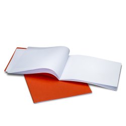 Periodehfte hjformat<br />24 x 32 cm, hftet<br />m/ mellemlgspapir